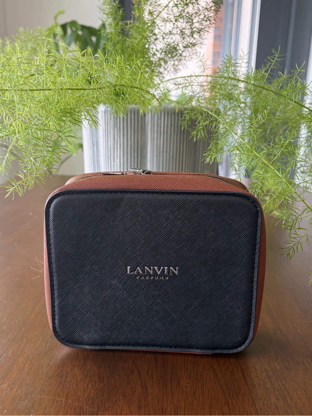 Lanvin Parfums Amenity Bag / Toiletry Case - Turkish Airlines First Class